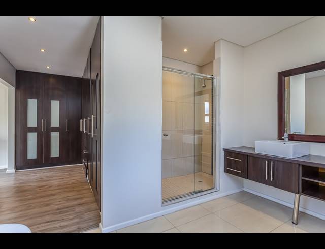 5 BEDROOM FREESTANDING TO LET IN STONEHURST MOUNTAIN ESTATE